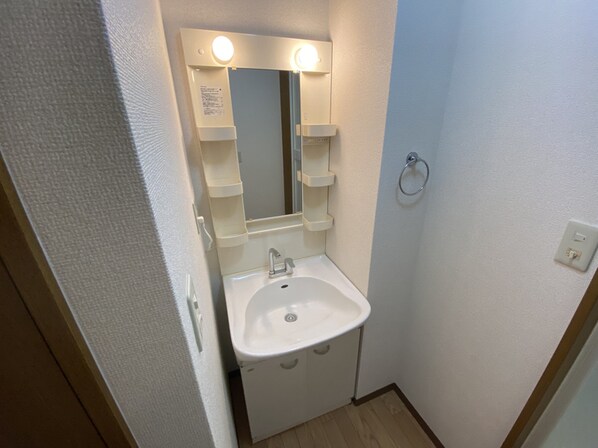 メゾン・ドールやかたB棟の物件内観写真